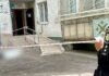 В Одесі чоловік порізав ножем свою дружину та доньку, після чого вистрибнув з 12 поверху
