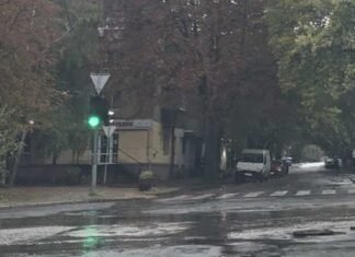 Одессу и область накроют грозы и ливни — школы переходят на дистанционку