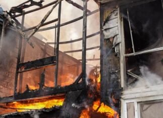 Мощный пожар уничтожил три куреня в Одесском районе, — ФОТО, ВИДЕО