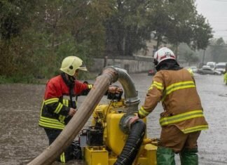 Двухмесячная норма за 7 часов: потоп в Одессе с жертвами и четырьмя пропавшими людьми