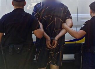 В Одессе задержан мужчина за продажу пистолета, револьвера и 112 патронов