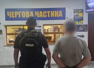 Отомстил за оскорбление: будут судить одессита, который нанес ножевые ранения соседу