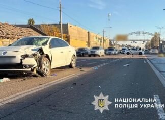 Супруги попали под колеса авто в Одессе: мужчина погиб, его жена – госпитализирована