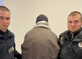 Кровавые пьяные разборки в Одесской области: мужчины ранили ножами отчима и товарища