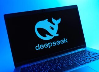 DeepSeek представила модель ИИ V3.2-exp: двукратное снижение затрат на вывод в операциях с длинным контекстом