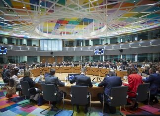 Євросоюз продовжив санкції проти Росії за “гібридні загрози”, але не зміг домовитися про створення “стіни дронів” та погодити 19-й пакет санкцій.