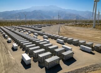 Інвестиція у $40 млн: В Україні запустили перший промисловий накопичувач енергії вітчизняної розробки в рамках проєкту на понад 100 МВт-год.