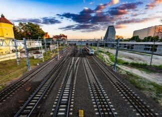В “Укрзалізниці” планують розбудовувати інфраструктуру євроколій в Україні та анонсували лібералізацію перевезень.