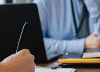До 100 тысяч гривен в месяц: кого сейчас ищут работодатели в Одессе