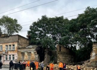 В Одессе на Молдаванке обрушилась стена нежилого дома