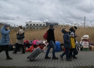 Уряд України готує стратегію повернення біженців з-за кордону.