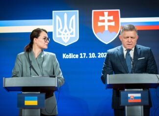 Інфраструктура та фінанси: Україна підписала зі Словаччиною та Австралією низку угод про співпрацю.