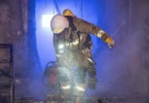 Горели банк, квартира и балконы: в Одессе произошел пожар, — ФОТО