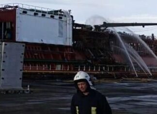 Танкер погасили и свет восстановили: как ликвидируют последствия ночной атаки на Одесщину