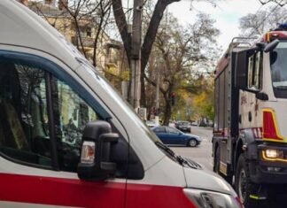 Одна умерла, вторая – в реанимации: последствия падения балкона в Одессе