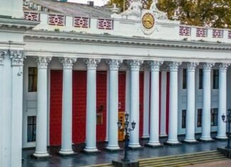 Кадровые чистки в Одессе: ветеран Коцюба и Анна Позднякова покинули мэрию