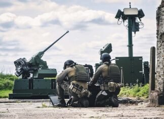 ЄС готується відбивати атаки безпілотників: Польща запустить власну “стіну дронів”, а низка країн вже готові збивати “невідомі” БПЛА.