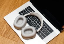 Теперь точно емейзинг: давний баг с «тремя огнями смерти» в Apple AirPods Max можно исправить холодильником