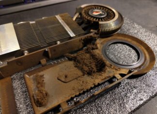 Кажется, через нее курили: ютубер восстановил видеокарту Asus GeForce 9800 GT, забитую смолами и табаком