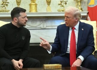 Трамп пригрозил остановить помощь Украине, если Зеленский не согласится на его мирный план (видео)