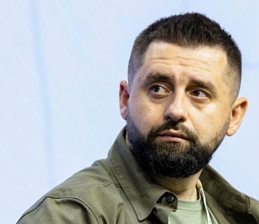 В «Слуге народа» отреагировали на увольнение Ермака