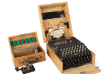 Редкая модель: знаменитую шифровальную машину продали на аукционе за бешеные деньги (видео)