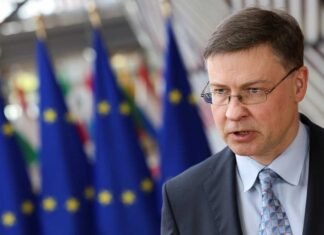 ЄС просить партнерів допомогти підтримати Україну в першому кварталі 2026 року, поки блок узгодить механізм подальшого фінансування.