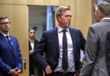 США провели в Абу-Дабі переговори з російською делегацією щодо мирного плану для України.