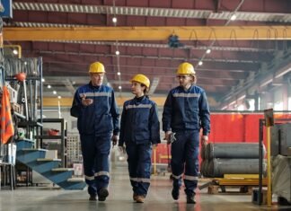 Лише 6% вітчизняних промислових підприємств працюють на повну потужність.