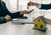 В Україні пожвавлюється іпотечне кредитування. Пільгову іпотеку від держави пропонують удосконалити.