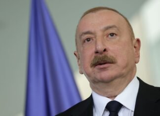 Намеренный удар? Азербайджан требует от РФ объяснить атаку возле посольства в Киеве