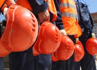 Через брак кадрів українські роботодавці вже готові працевлаштовувати до 450 000 іноземців на рік.