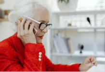 Потеря пенсии: ПФУ предупредил украинцев о мошенниках в Telegram