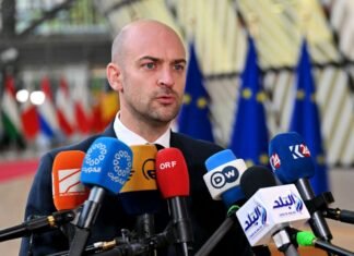 Путин должен согласиться на прекращение огня, иначе РФ ждут новые санкции, — Барро