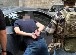 В Одессе криптотрейдера заставили отдать значительную сумму: злоумышленников задержали при передаче денег, — ФОТО