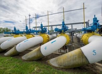 Накопиченого у сховищах газу вистачить на зиму. Але Україна залишиться на опалювальний сезон без 30-40% власного видобутку.