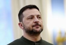 Зеленский встретился с депутатами «Слуги народа»: о чем говорили и будут ли увольнения