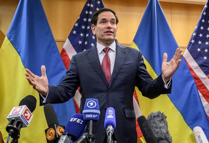 США згодні надати гарантії безпеки Україні лише після укладення мирної угоди.