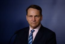 Украина может вступить в ЕС в начале 2030-х, — Сикорский