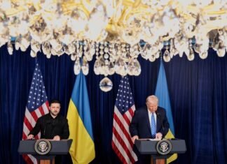 Президент США Дональд Трамп і президент України Володимир Зеленський зустрілися в Мар-а-Лаго на півдні Флориди, щоб обговорити війну.