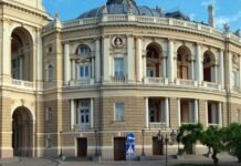 Одесский театр кукол получил две награды престижной премии «ГРА» за спектакль «Ложь»