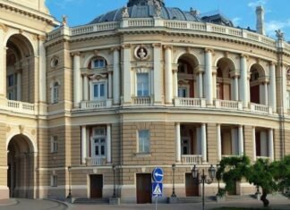 Одесский театр кукол получил две награды престижной премии «ГРА» за спектакль «Ложь»