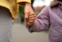 Воспитатели издевались, а две девушки забеременели: что пережили украинские сироты в Турции, — СМИ