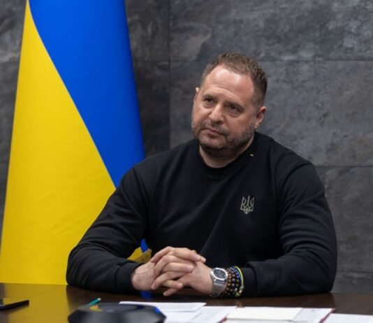 Зеленский вывел Ермака из состава Ставки и СНБО