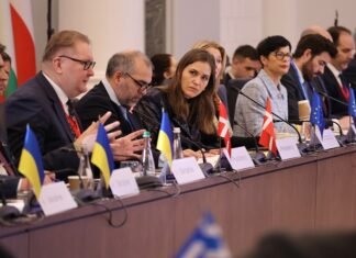 ЄС запустив план переговорів про вступ України в обхід Угорщини.