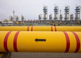 Європейці продовжують фінансувати війну РФ проти України.