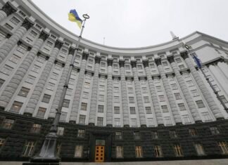 Уряд дозволив Мінфіну позичити додаткові ₴55 млрд для використання на початку наступного року. Чим загрожує Україні брак коштів?