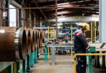 Виробник труб “Інтерпайп” продовжує інвестувати десятки мільйонів доларів у модернізацію обладнання і розширення експорту навіть в умовах війни.