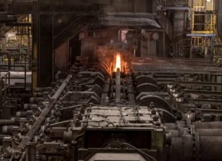 Український металургійний гігант придбав трубний завод ArcelorMittal в Румунії.