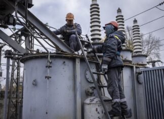 Уже не дни, а недели: «Укрэнерго» о сроках восстановления энергосистемы после обстрела РФ